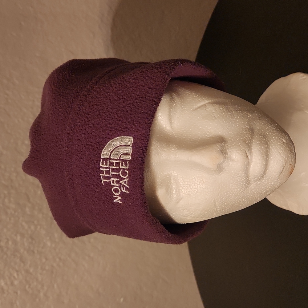 The North Face women's winter hat Color purple size os